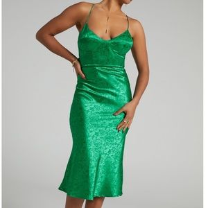 RUNAWAY THE LABEL - ELECTRA SLIP IT,
DRESS IN GREEN